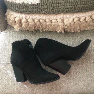 New Qupid Slay Black Booties